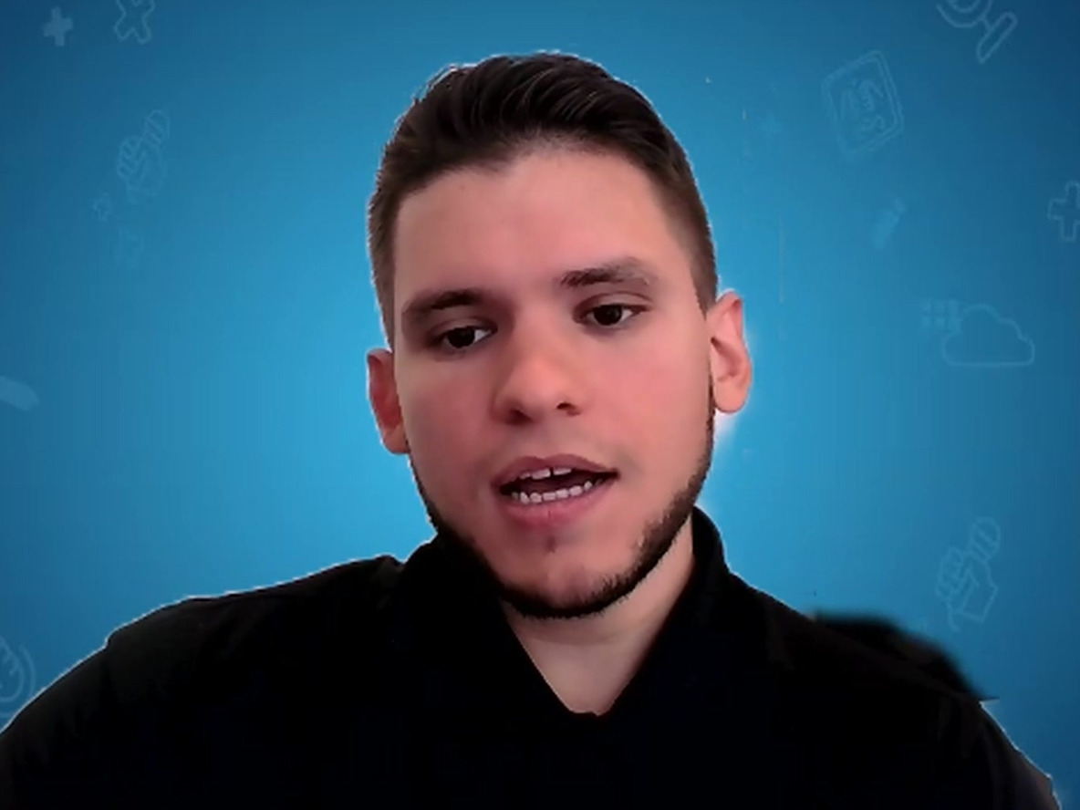 David in conversation during the episode